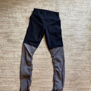 Alo Goddess leggings